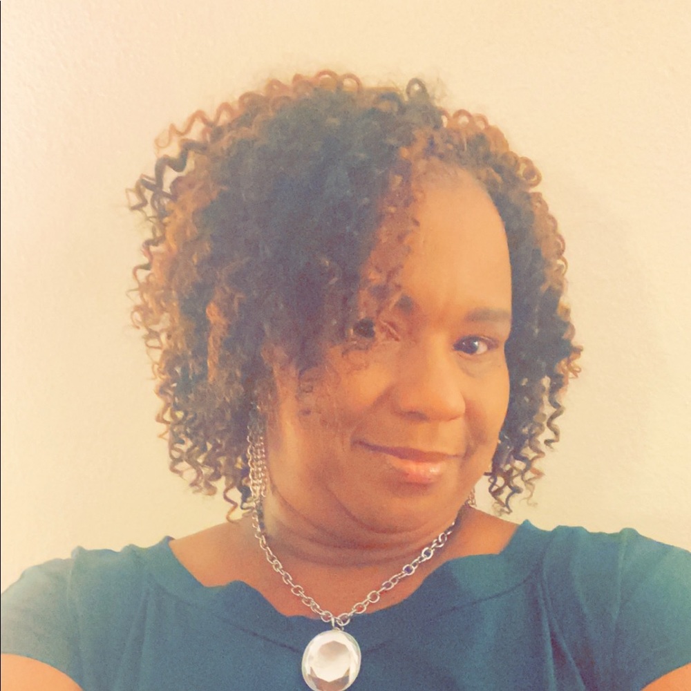 Meet your Posher, Leandra